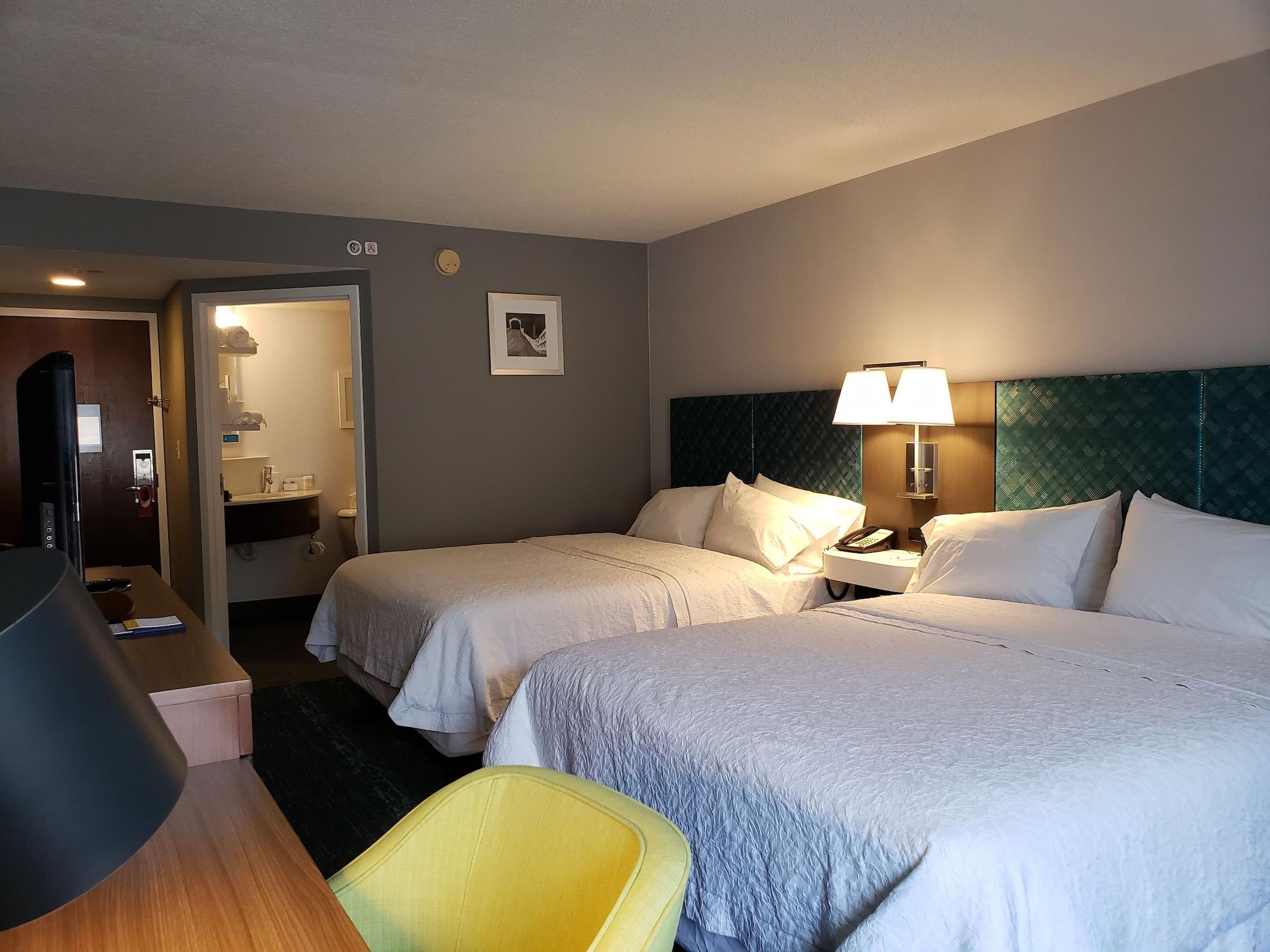Hampton Inn & Suites Newtown Yardley Zewnętrze zdjęcie