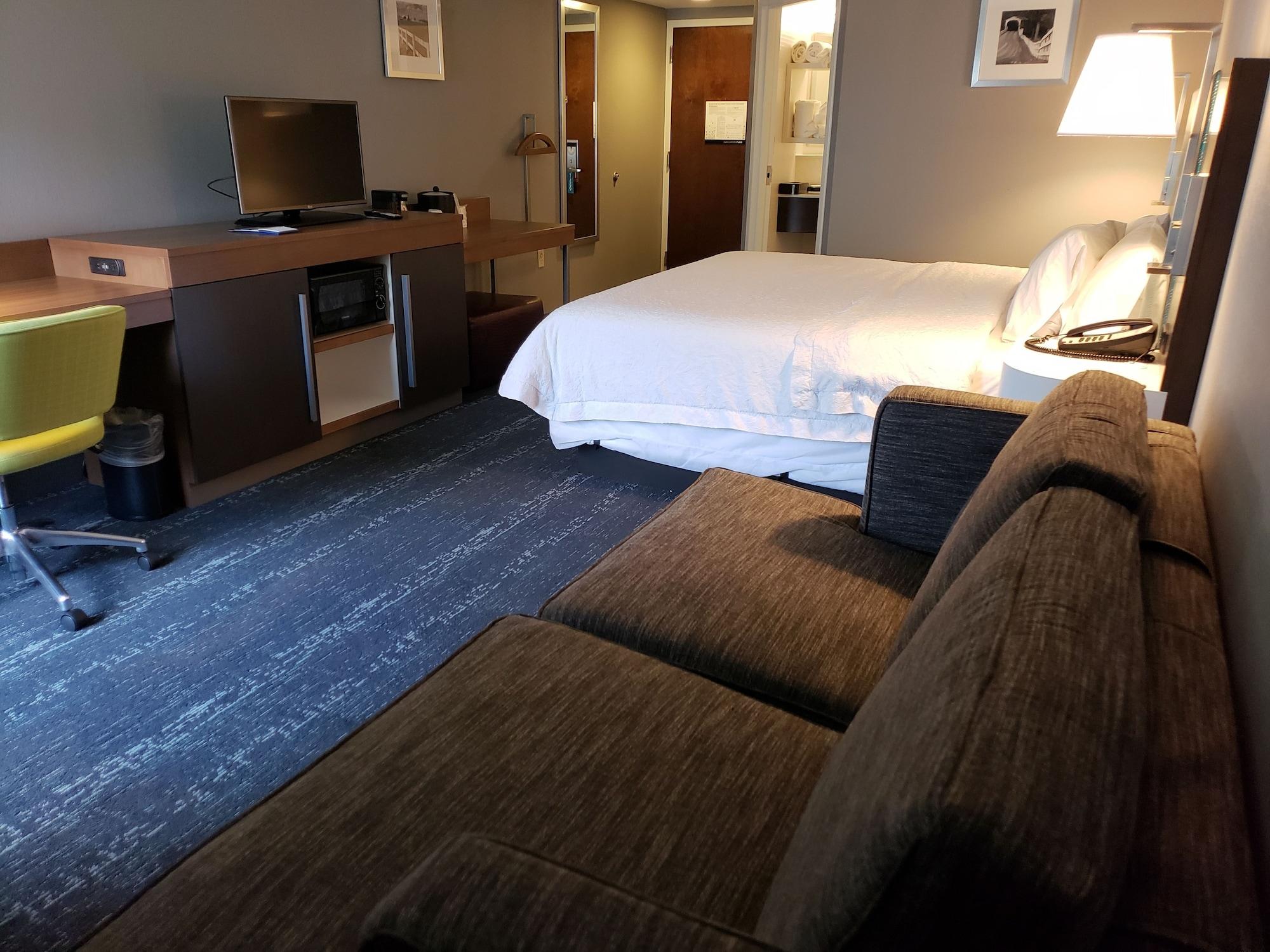 Hampton Inn & Suites Newtown Yardley Zewnętrze zdjęcie