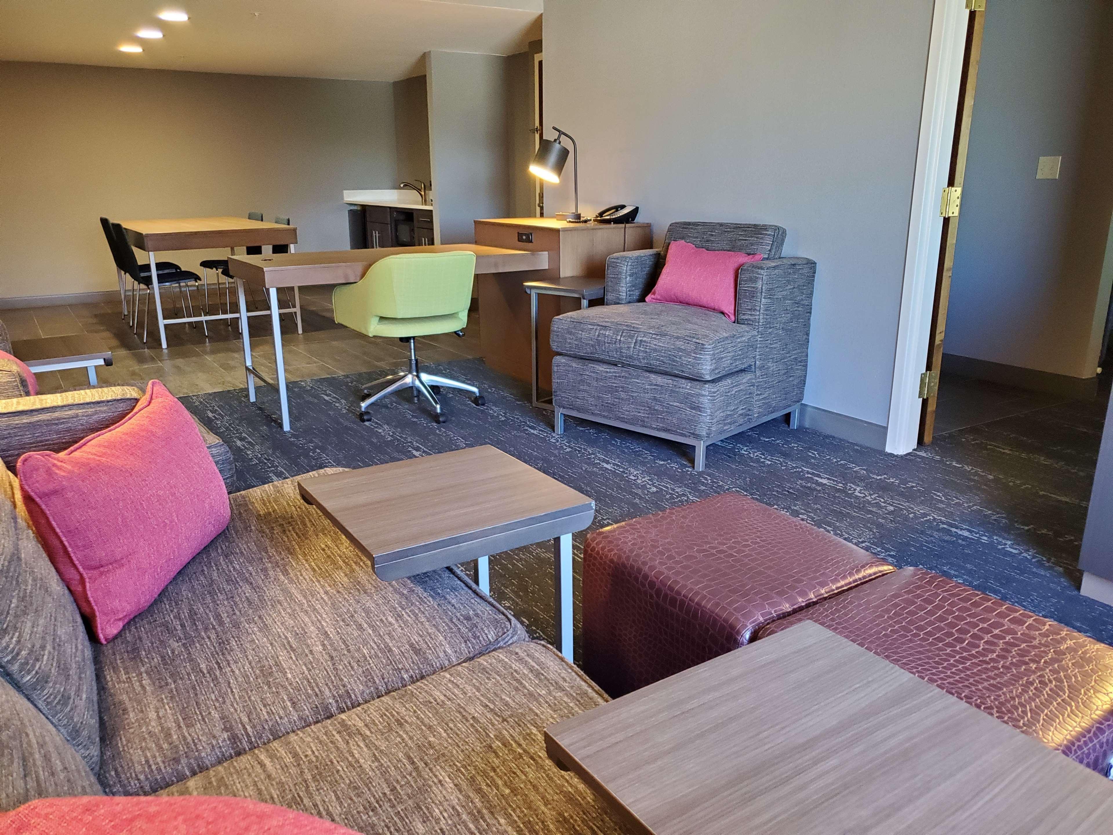 Hampton Inn & Suites Newtown Yardley Zewnętrze zdjęcie