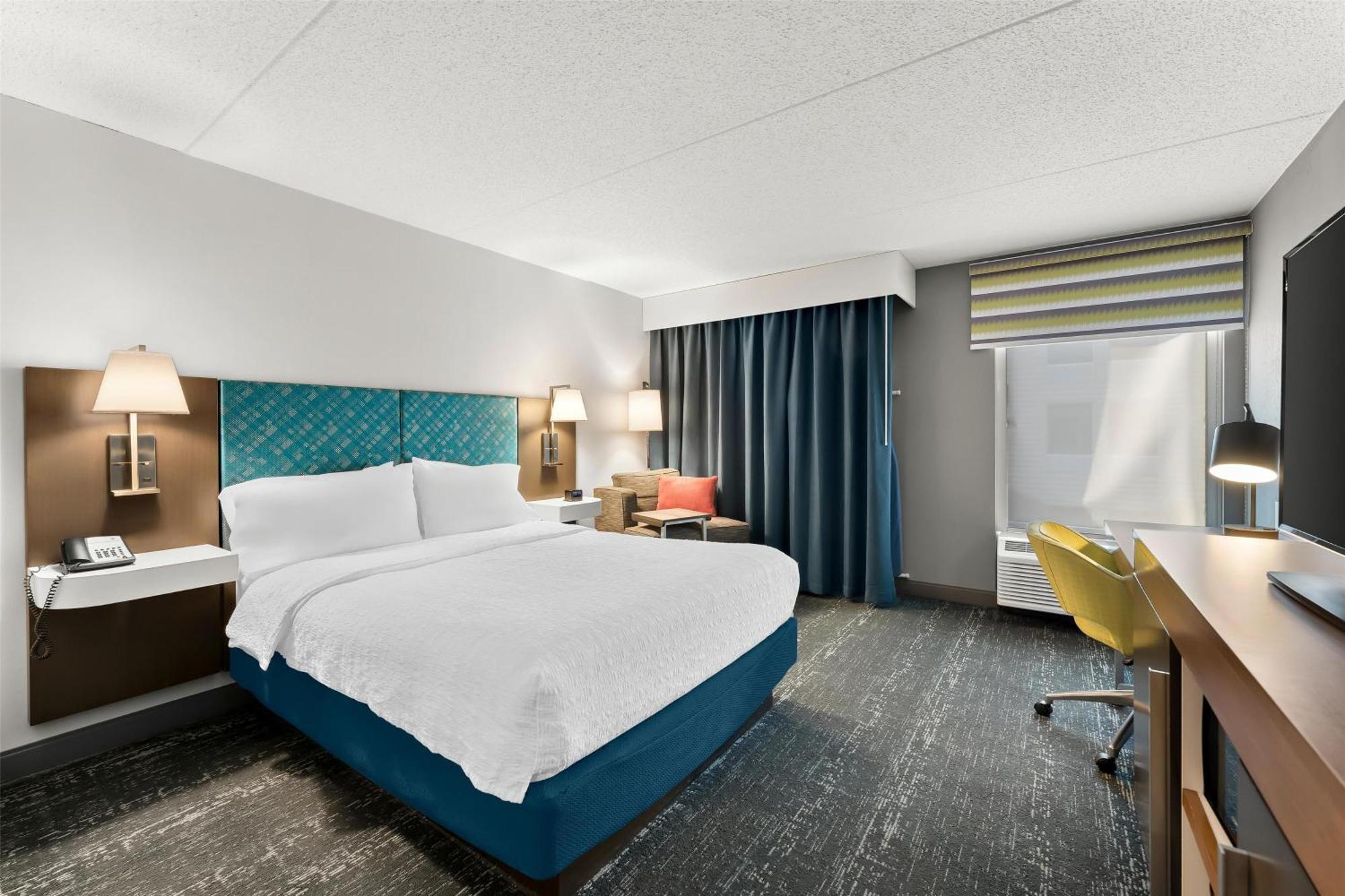 Hampton Inn & Suites Newtown Yardley Zewnętrze zdjęcie