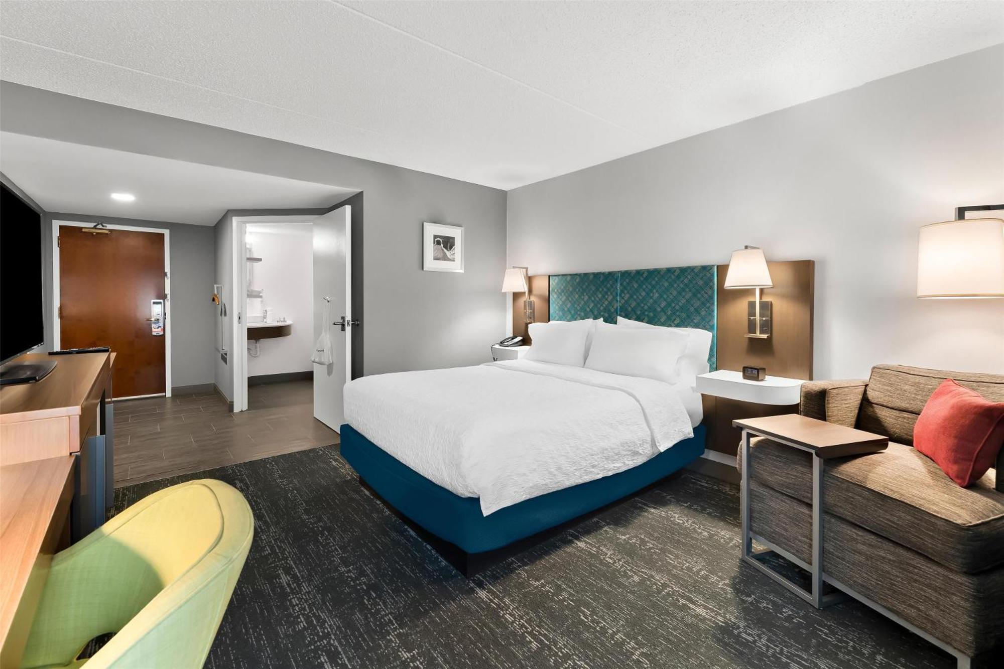 Hampton Inn & Suites Newtown Yardley Zewnętrze zdjęcie