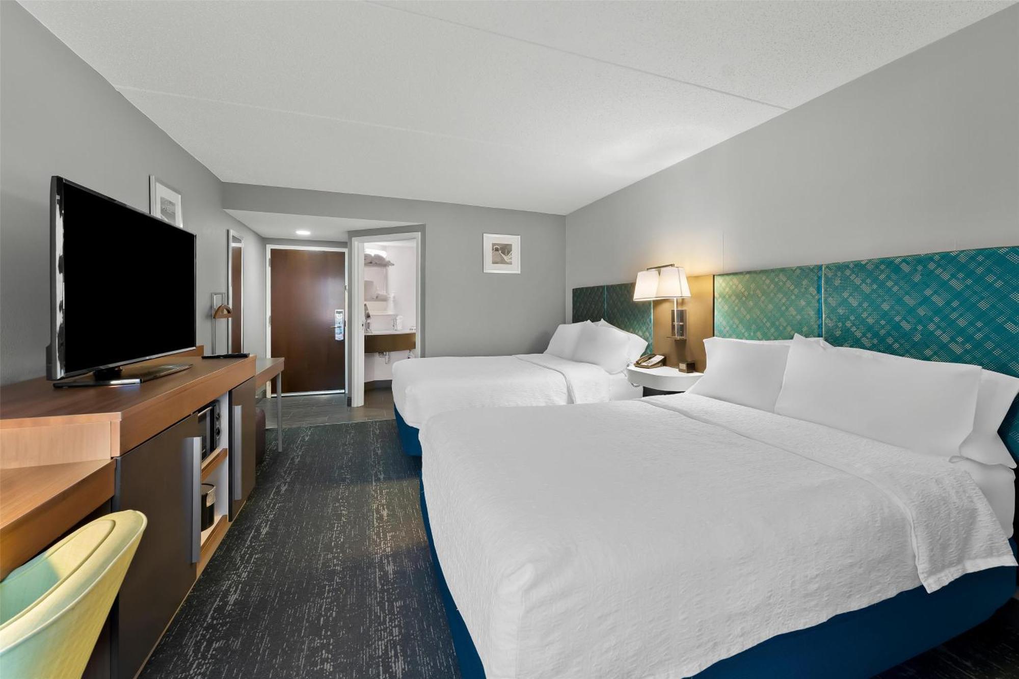 Hampton Inn & Suites Newtown Yardley Zewnętrze zdjęcie