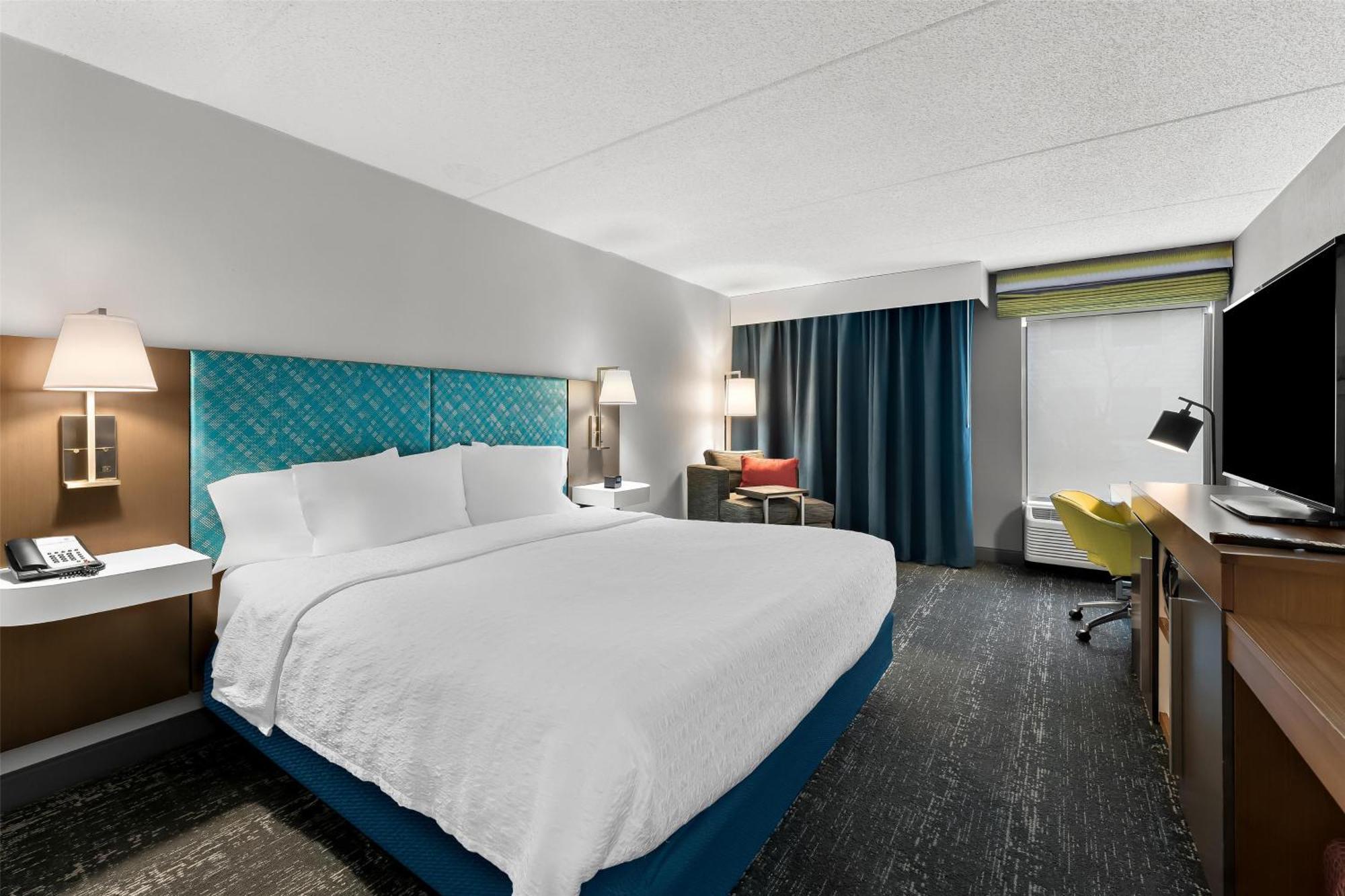 Hampton Inn & Suites Newtown Yardley Zewnętrze zdjęcie