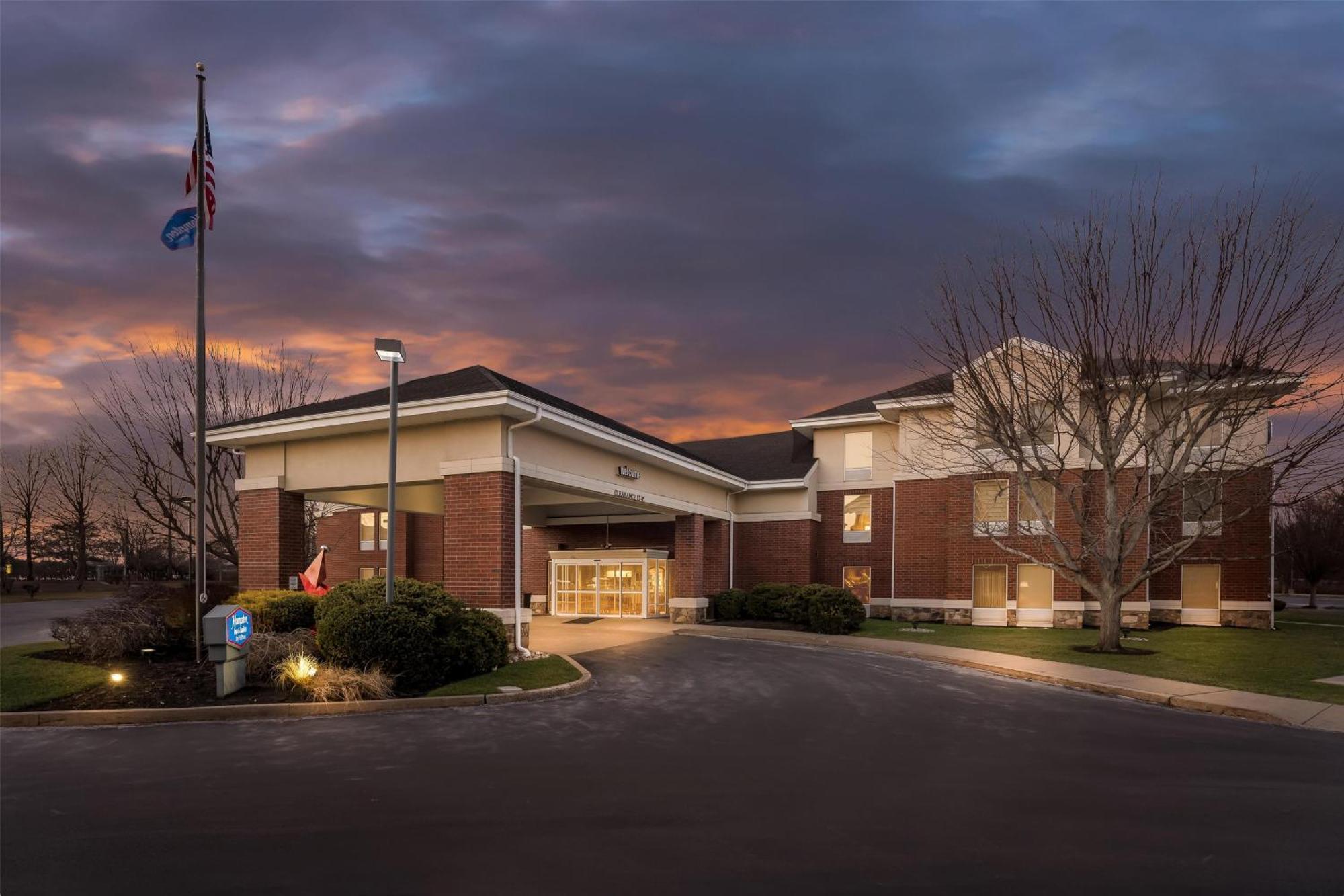 Hampton Inn & Suites Newtown Yardley Zewnętrze zdjęcie