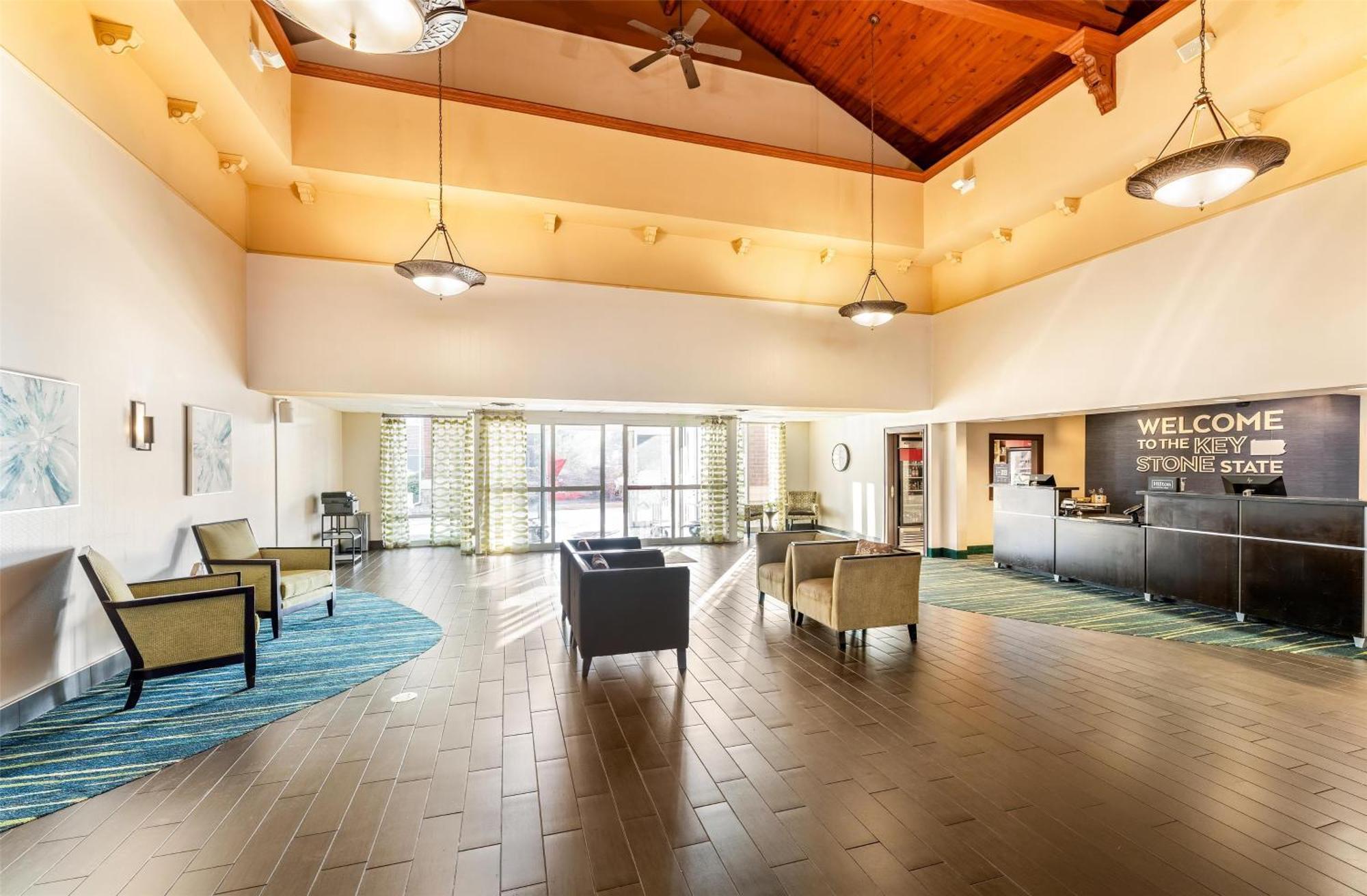 Hampton Inn & Suites Newtown Yardley Zewnętrze zdjęcie
